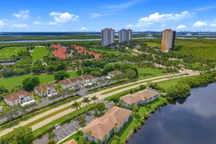 1025 Mainsail Dr, Naples, FL 34114 - Photo 18