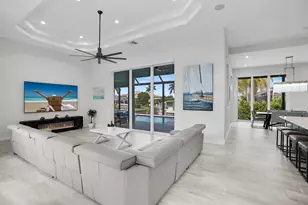 384 S Heathwood Dr, Marco Island, FL 34145 - Photo 4