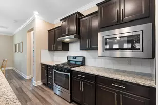 7700 Winding Cypress Dr, Naples, FL 34114 - Photo 8