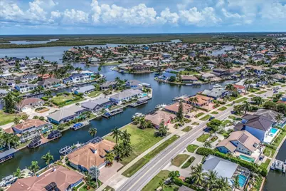 269 N Barfield Drive, Marco Island, FL 34145 - Photo 6