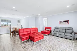 62 Dolphin Cir, Naples, FL 34113 - Photo 18
