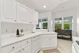 4705 Hawks Nest Way, Naples, FL 34114 - Photo 4