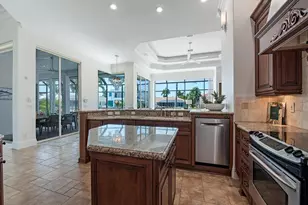 466 Clifton Ct, Marco Island, FL 34145 - Photo 6