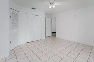 4045 Skyway Dr, Naples, FL 34112 - Photo 32