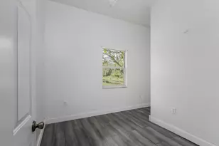 4045 Skyway Dr, Naples, FL 34112 - Photo 8