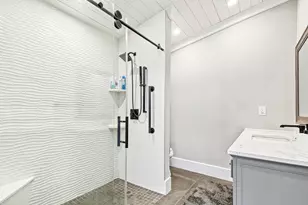 9 E Pelican St, Naples, FL 34113 - Photo 18
