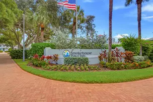 671 W Elkcam Cir, Marco Island, FL 34145 - Photo 14