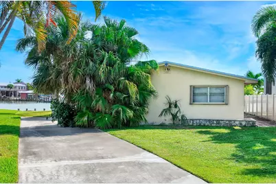 129 E Pago Pago Drive, Naples, FL 34113 - Photo 2