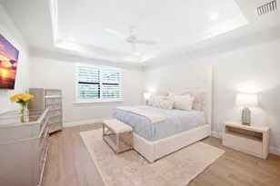 6825 Greenbriar Ct, Naples, FL 34114 - Photo 12