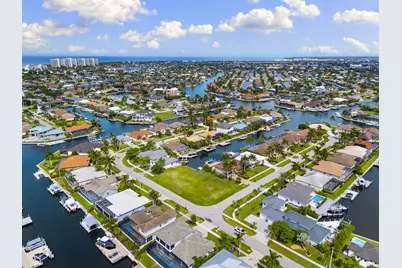 960 Bonita Court #6, Marco Island, FL 34145 - Photo 4