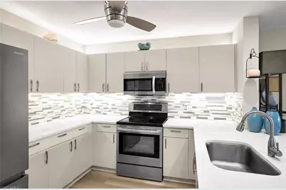 379 Dover Place #603, Naples, FL 34104 - Photo 6