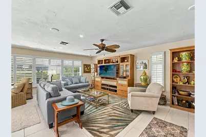394 Bay Meadows Drive, Naples, FL 34113 - Photo 14