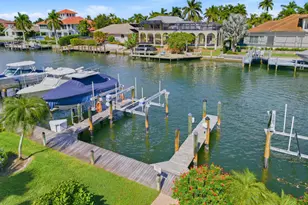 845 Collier Ct, Marco Island, FL 34145 - Photo 2
