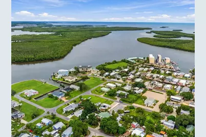 403 Mango Avenue, Goodland, FL 34140 - Photo 14