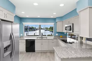 1763 Wavecrest Ct, Marco Island, FL 34145 - Photo 12