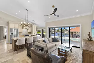 428 Persian Ct, Marco Island, FL 34145 - Photo 4