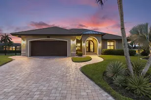 428 Persian Ct, Marco Island, FL 34145 - Photo 38