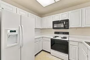 900 Arbor Lake Dr, Naples, FL 34110 - Photo 10