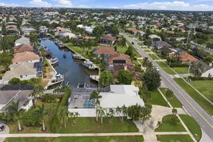 290 S Heathwood Dr, Marco Island, FL 34145 - Photo 40