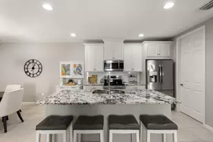 14731 Edgewater Cir, Naples, FL 34114 - Photo 6