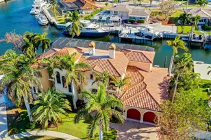 867 Chestnut Ct, Marco Island, FL 34145 - Photo 1