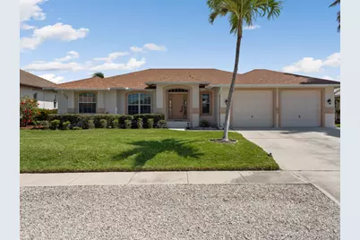 371 Edgewater Court, Marco Island, FL 34145 - Photo 1