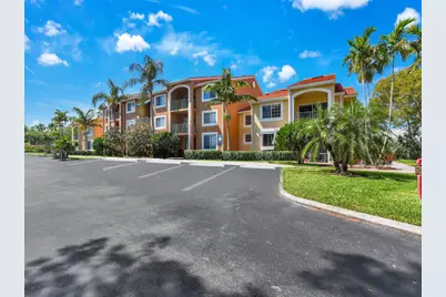 1180 Wildwood Lakes Boulevard #207, Naples, FL 34104 - Photo 1