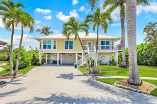 681 Diplomat Ct, Marco Island, FL 34145 - Photo 1
