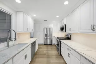 427 Nassau Ct, Marco Island, FL 34145 - Photo 1