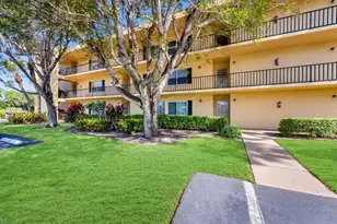 1086 Forest Lakes Dr, Naples, FL 34105 - Photo 1