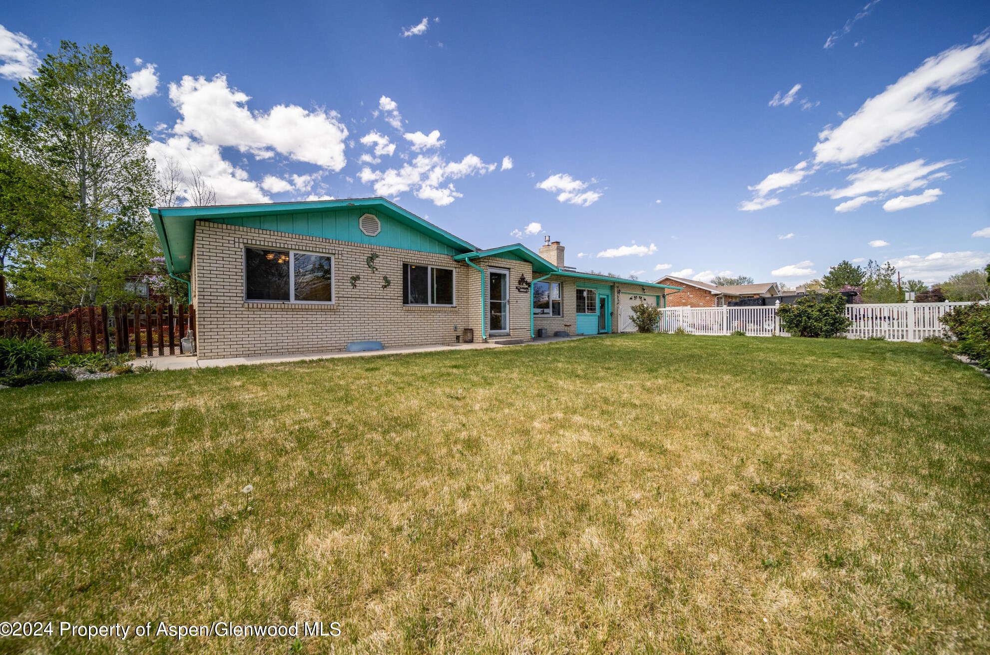 545 E Valley Dr, Grand Junction, CO 81504