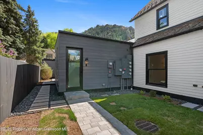211 W Main Street, Aspen, CO 81611 - Photo 4