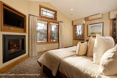 1395 Sierra Vista Drive #Unit 1, Aspen, CO 81611 - Photo 10