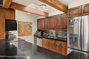 124 W Hyman Ave, Aspen, CO 81611 - Photo 6