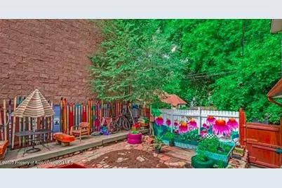 1021 Grand Avenue, Glenwood Springs, CO 81601 - Photo 4