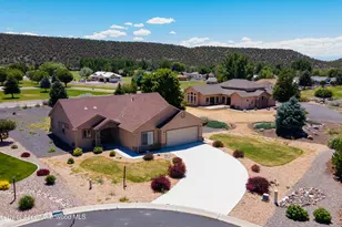 325 SE Cobblestone Ct, Cedaredge, CO 81413 - Photo 2