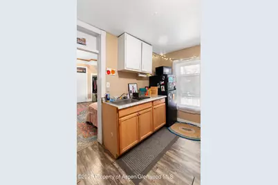 712.5 Bennett Avenue #1, #2, #3, Glenwood Springs, CO 81601 - Photo 8