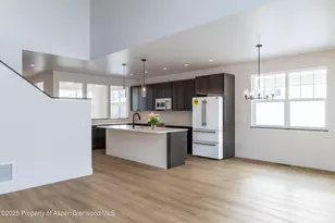 42 Mount Yale Ct, New Castle, CO 81647 - Photo 8