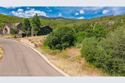 305 Old Midland Spur, Glenwood Springs, CO 81601 - Photo 2
