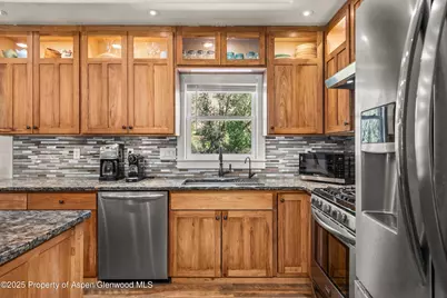 305 Surrey Street, Carbondale, CO 81623 - Photo 14