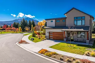 428 Jewels Ln, Carbondale, CO 81623 - Photo 2