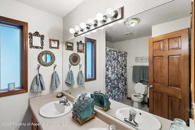 310 Mesquite Court, New Castle, CO 81647 - Photo 12