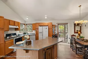 310 Mesquite Ct, New Castle, CO 81647 - Photo 6