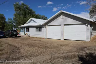 243 N Crest St, Rangely, CO 81648 - Photo 4