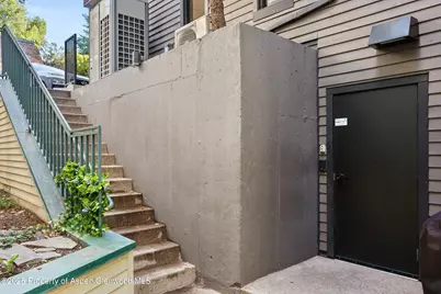 122 W Main Street, Aspen, CO 81611 - Photo 58