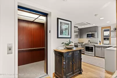 122 W Main Street, Aspen, CO 81611 - Photo 8