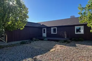 211 28th Ct, Rifle, CO 81650 - Photo 4