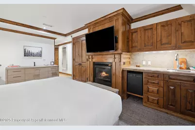415 E Dean St, Unit 46, Week 34, Aspen, CO 81611 - Photo 28