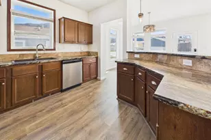 68 Salmon Loop Loop, Gypsum, CO 81637 - Photo 12