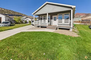 68 Salmon Loop Loop, Gypsum, CO 81637 - Photo 2